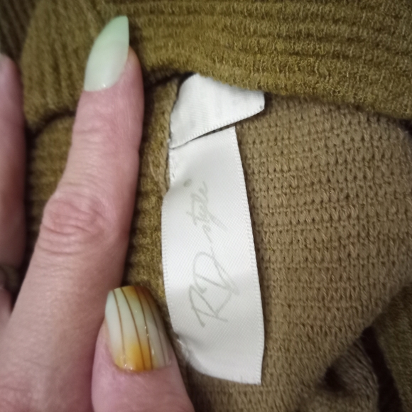 RD Style Green Cowl Neck Sweater with Ribbed Texture - Picture 2 of 2